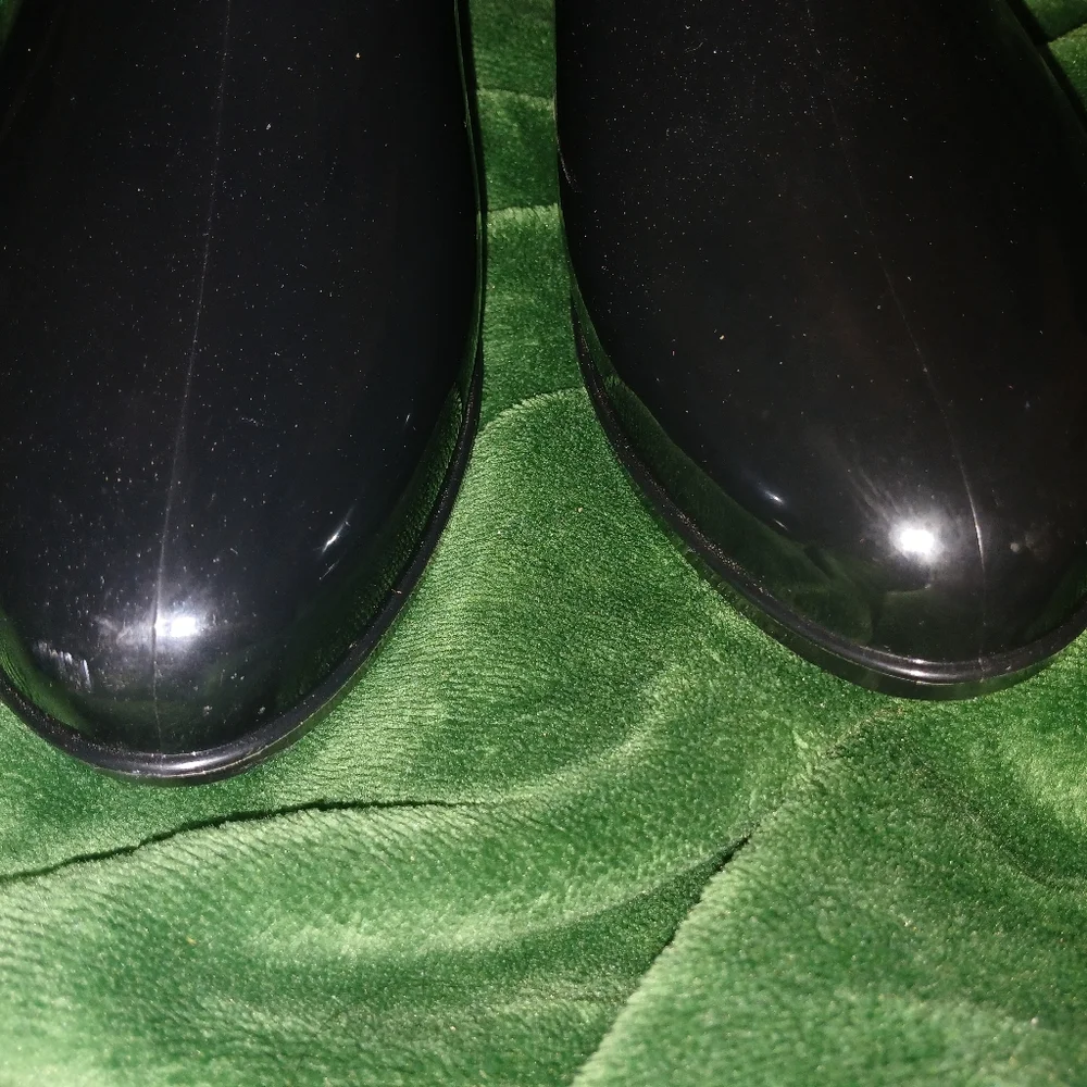 Juicy Couture Black Ankle Rain Boots - Picture 7 of 9